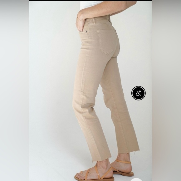 NWT Chrissy Classic Straight Leg Jeans Size: 15 Color : Beige - Picture 3 of 13